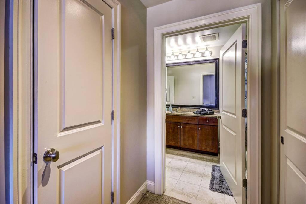 Chase Penthouse At 39 West Baltimore Inner Harbor Convention Center Free Indoor Parking One And Two Bedrooms Kültér fotó