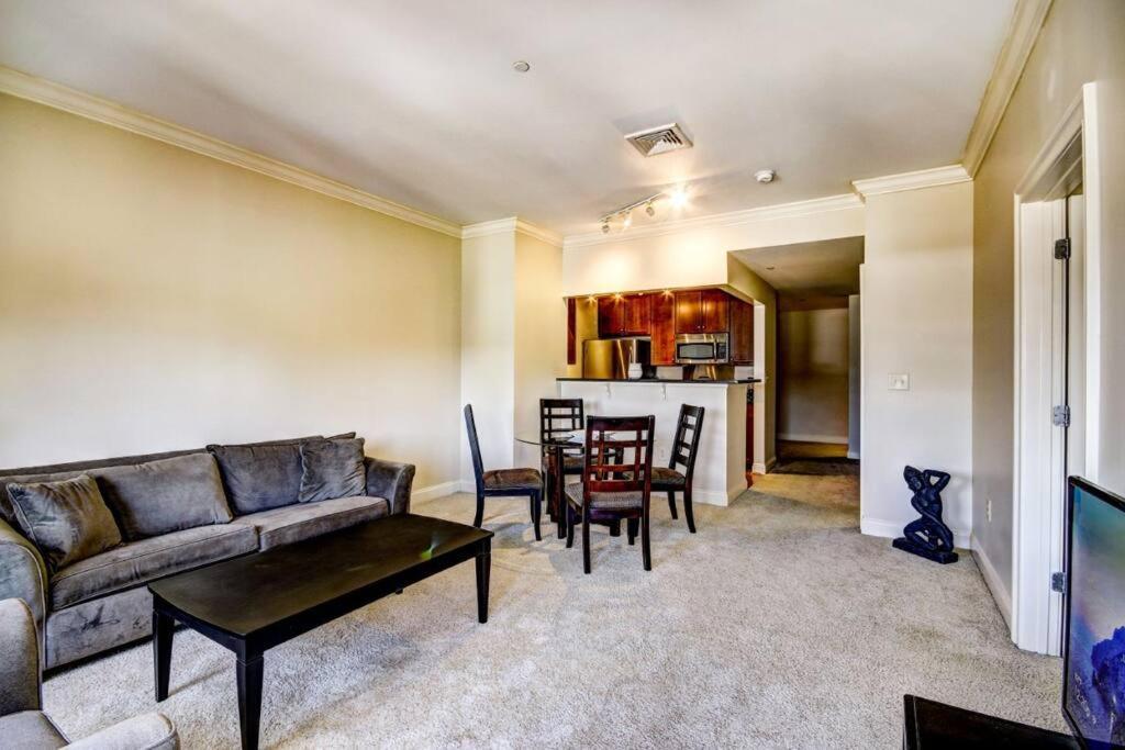 Chase Penthouse At 39 West Baltimore Inner Harbor Convention Center Free Indoor Parking One And Two Bedrooms Kültér fotó