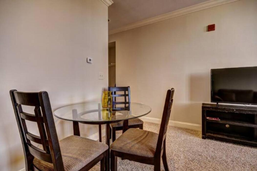 Chase Penthouse At 39 West Baltimore Inner Harbor Convention Center Free Indoor Parking One And Two Bedrooms Kültér fotó